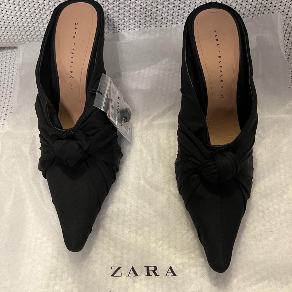 Zara TRAFALUC High Heel Mules w/ Bow. Pointed toe. Total shoe height =4 inches